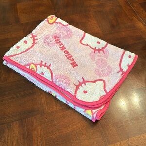 Hello Kitty Warm Cozy Fleece Throw Blanket